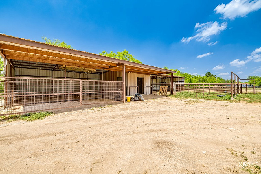 1942 Country Club Estates Circle, San Angelo, TX Photo