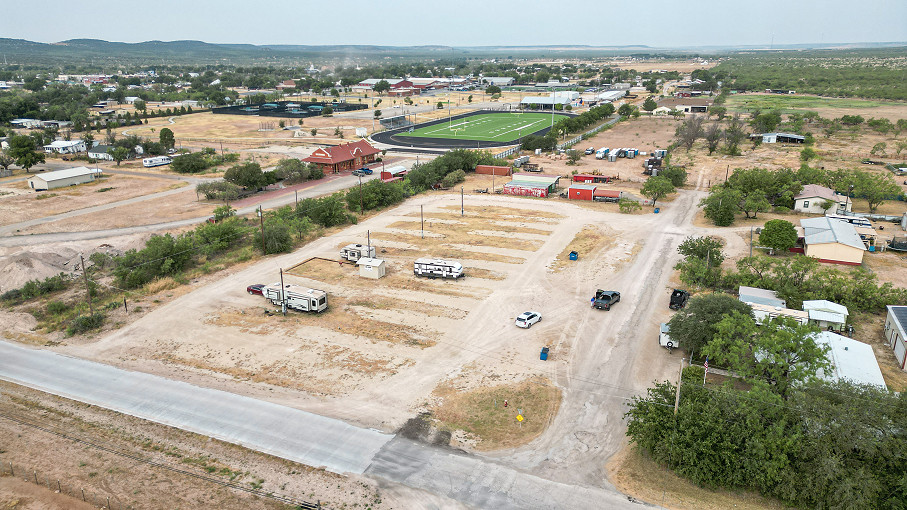 Quail Valley RV Park - 401 10th St., Sterling City, TX Photo