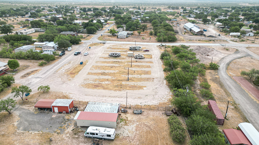 Quail Valley RV Park - 401 10th St., Sterling City, TX Photo