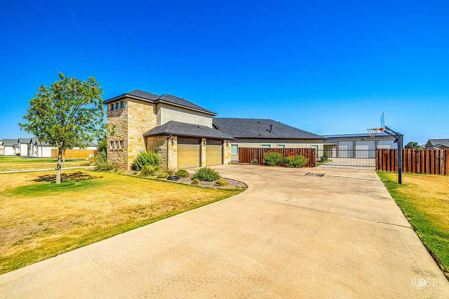 8214 Waterloo Drive, Wall, TX Photo